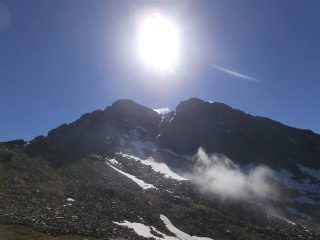 dal colle l'evidente canale Ovest