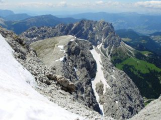 dalla cima verso il piccolo putia ed il tullen (odle di eores)