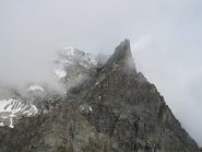 Il Becco Meridionale emerge dalle nebbie
