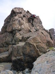 Torrione sulla sommità del rilievo ( ... non obbligatorio ! )