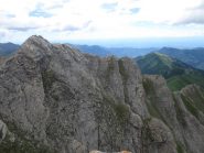 l'anticima con la bella cresta che scende verso Punta Midi