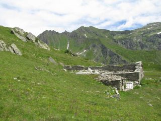 Grange Belvedere, Punta Santanel e Monte Facciabella