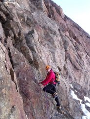 Le rocce a destra del canale