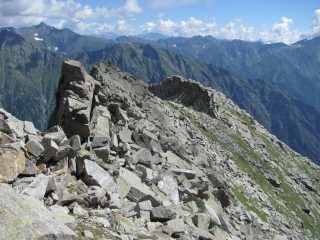 Il tratto di cresta più accidentato del percorso