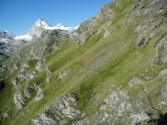 Il tratto a mezzacosta che porta al bivacco della Forestale
