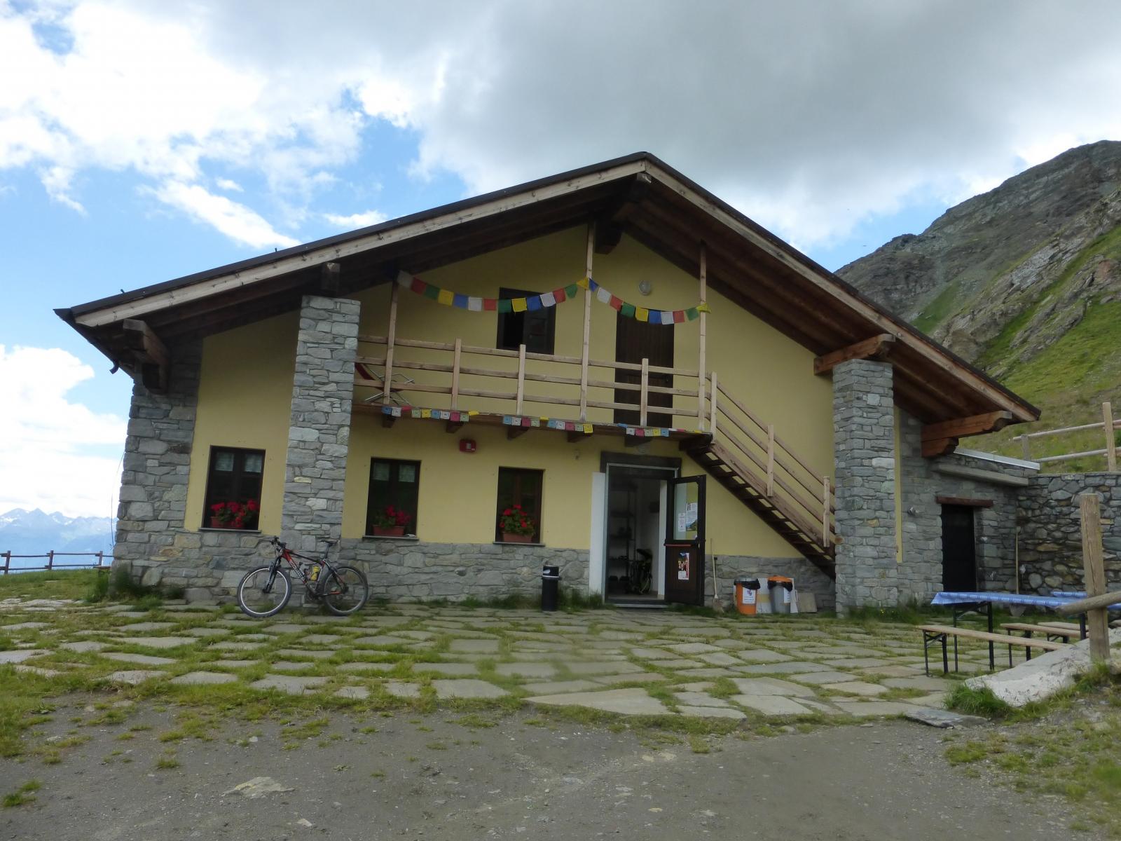 il bel Rifugio Champillon Letey