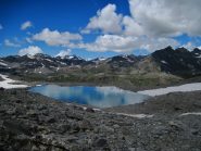 Scendendo, altro lago che più blu non si può