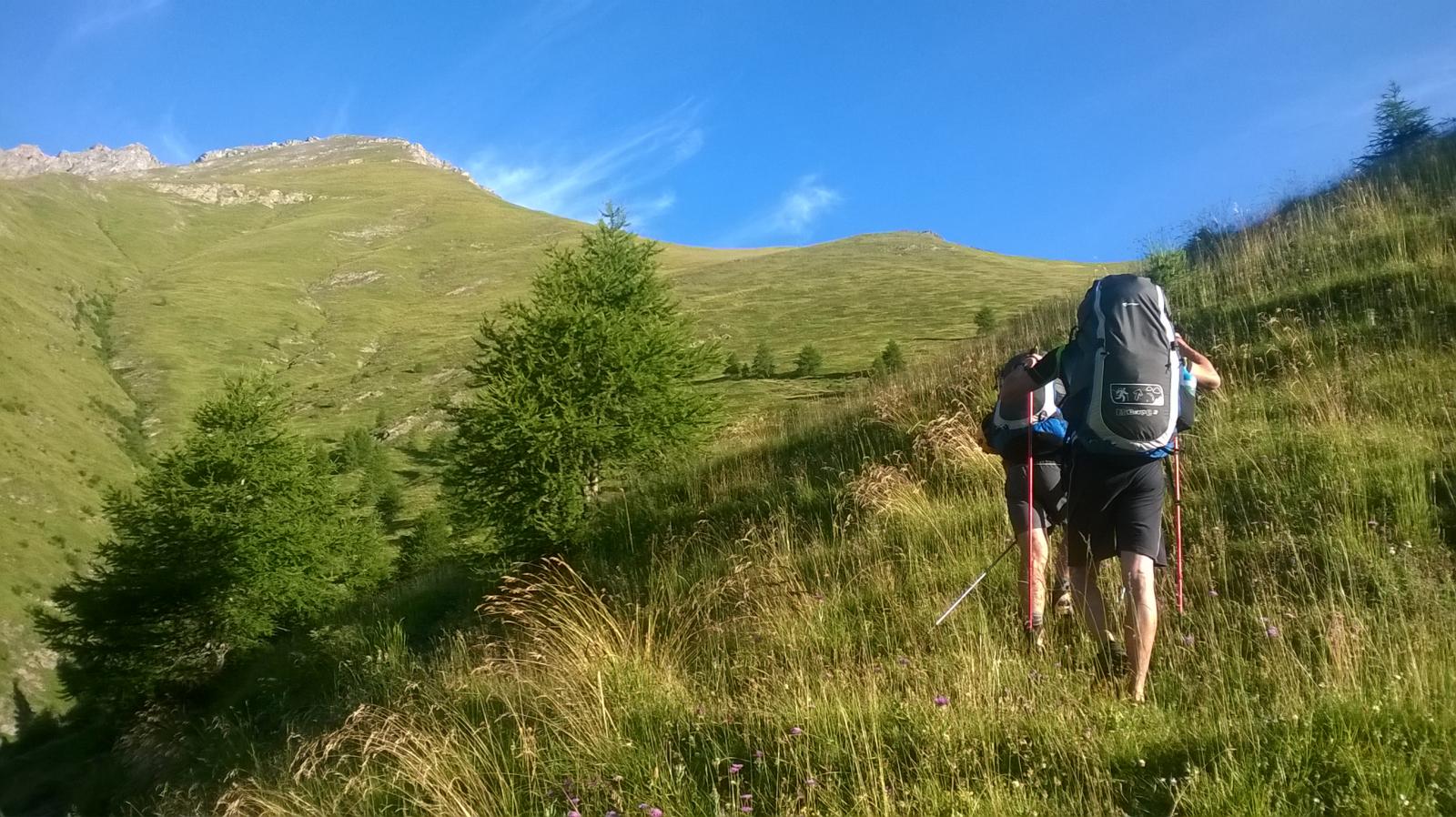in salita,a sinistra in alto il decollo