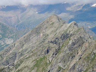 Il pizzo Pioltone dalla cima