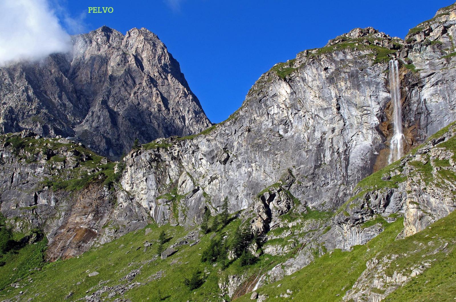 Pelvo,anticima e cascata del Pis