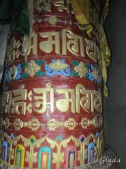 Ruota di preghiera buddista tibetana