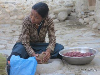Ragazza al lavoro