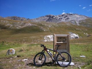 sullo sfondo  Gran Vaudalla