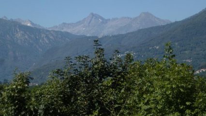 al centro la Lavina dalla finestra della mia casa