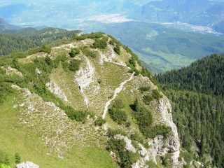 L'uscita della Via Ferrata vista dal sentiero