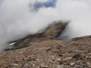 03 - dalla cima al colle, sfaciumi appoggiai su placche rocciose