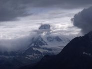 Il Cervino con temporale in arrivo