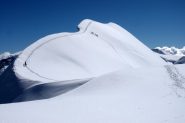 Dal colletto vista della traccia verso il Centrale