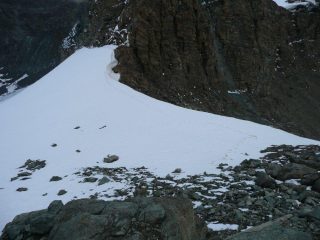 Cornice superata, mancano pochi metri di reccette alla cima Entrelor