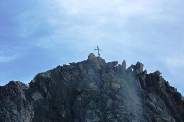 la croce in cima alla Parvetto