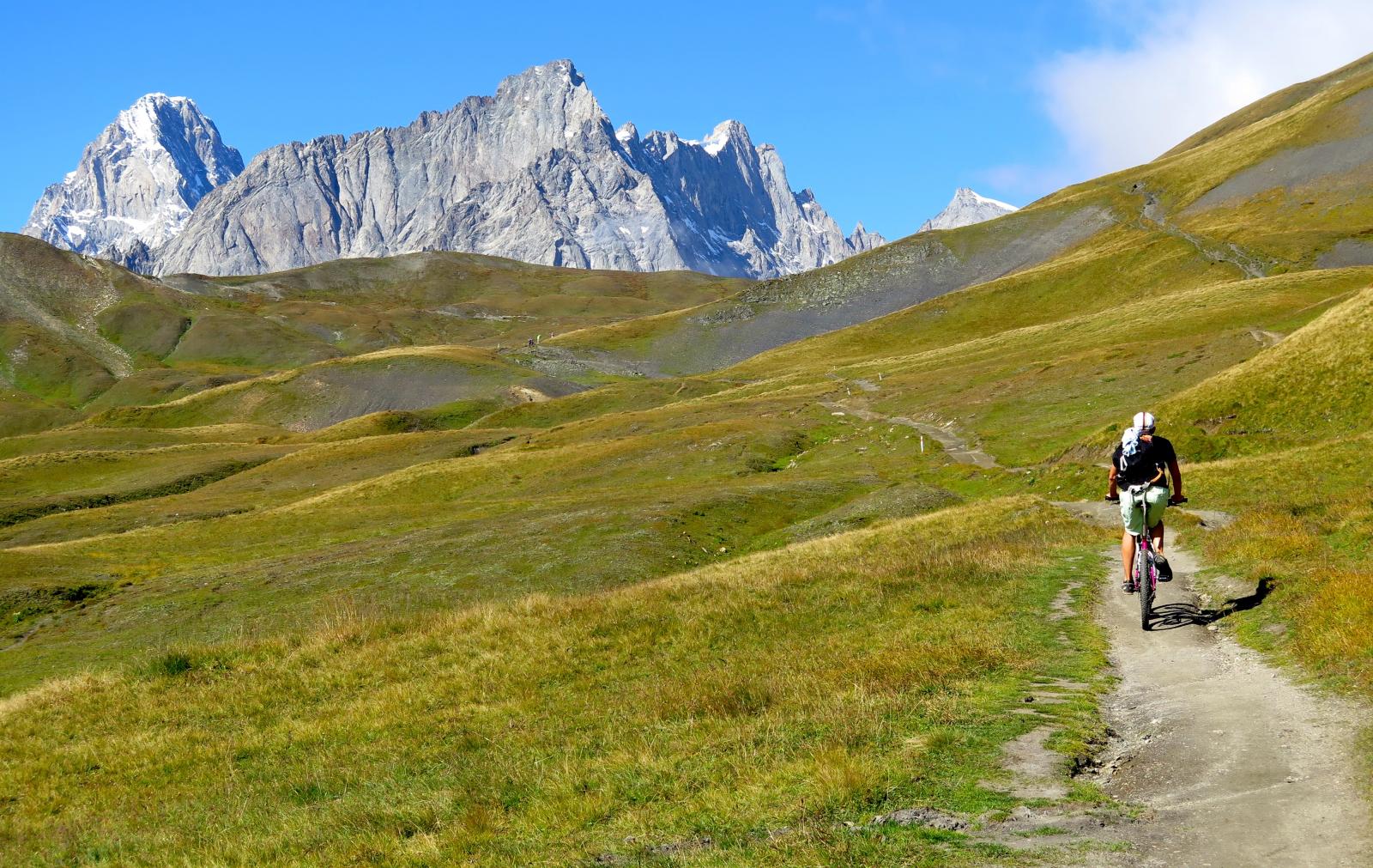 pedalando verso il Col du Grand Ferret