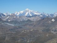 Si affaccia anche il Bianco