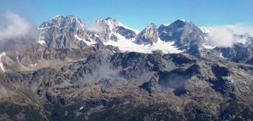 Sulla cima: Roseg, Scerscen, Bernina, Cresta Guzza, Argent