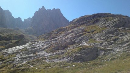 passaggi con bici al fianco