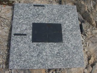 cippo indicativo l'estremo W d'Italia