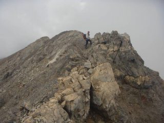 fine della cresta SE e vetta a breve