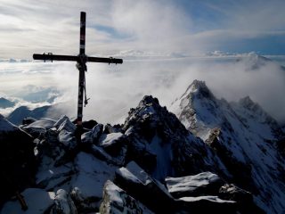 In cima