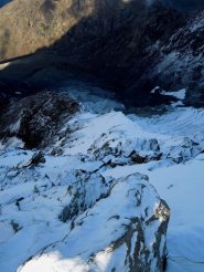 Dalla cima il crestone imbiancato