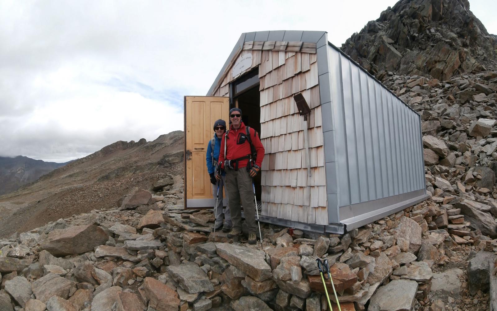 ,Stefania,Giancarlo ed il bivacco Gerard Devis...