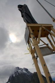 La Madonnina di vetta e la cima del Monviso