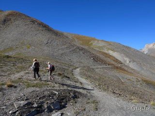 Imbocchiamo il sentiero verso il crinale
