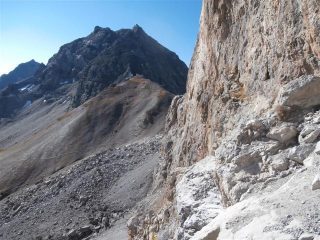 uno sguardo indietro prima di entrare nel canalino