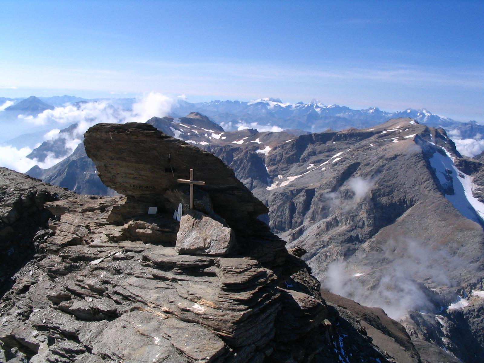 Panorama dalla cima: la Mejie, gli Ecrins ...