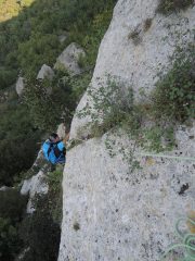 in uscita dalla placca a dx della fessura erbosa della L4