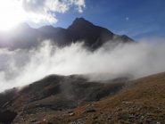 16 - la zona del bivacco, se ci son le nuvole non si trova con facilità - seguire segni e ometti