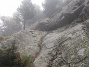 04 - breve tratto attrezzato del sentiero da Bar Cenisio al lago Arpone