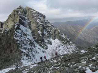 la nord del Granero illuminata dall'arcobaleno