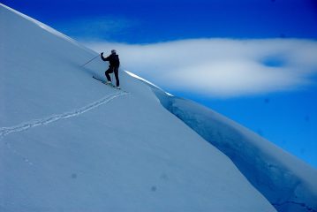 salita tra i crepacci sotto la Classen Saddle