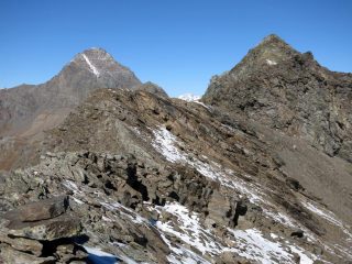La Tersiva e il Bec Costazza fanno da cornice al Grand Combin