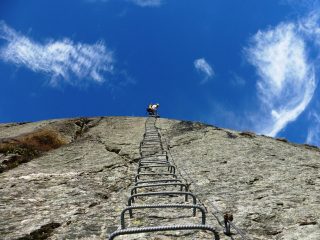 Giordano sta salendo in  cielo.