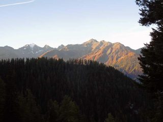 paramont e becca pouegnenta con i colori autunnali