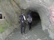 entriamo dalla parte italiana