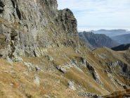 ...sul sentiero dei camosci,in fondo il colletto di Costafiorita