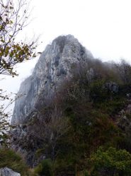 ...e dopo il ponte tibetano altra parete da fare