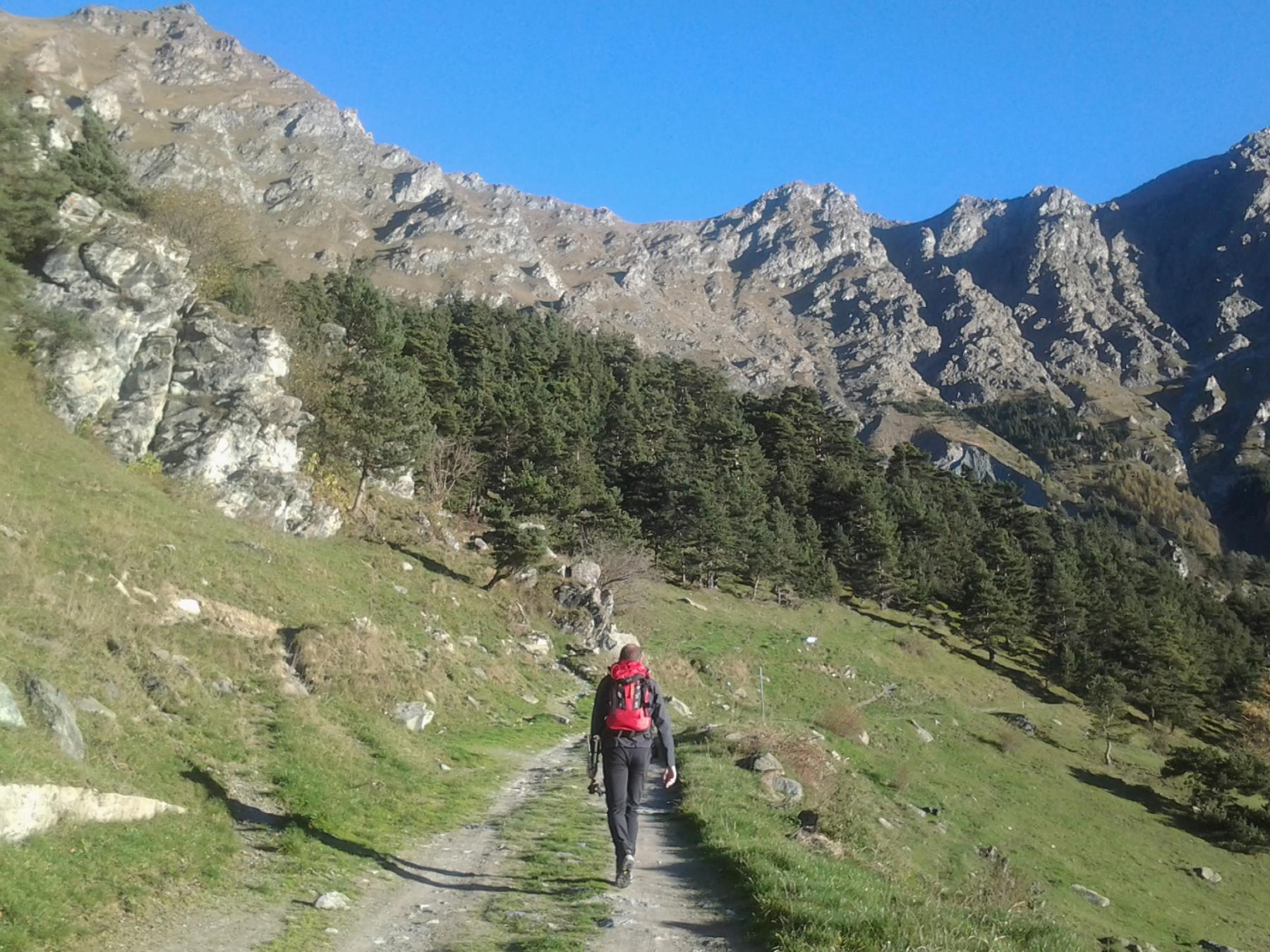 Partenza! Passo Coupe Trape davanti a noi 