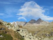 Una strana nuvola su Roccia Azzurra e Monveso di Forzo